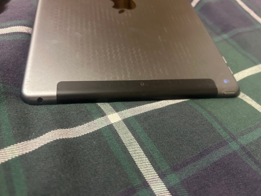 Apple iPad (第7世代) スペースグレー