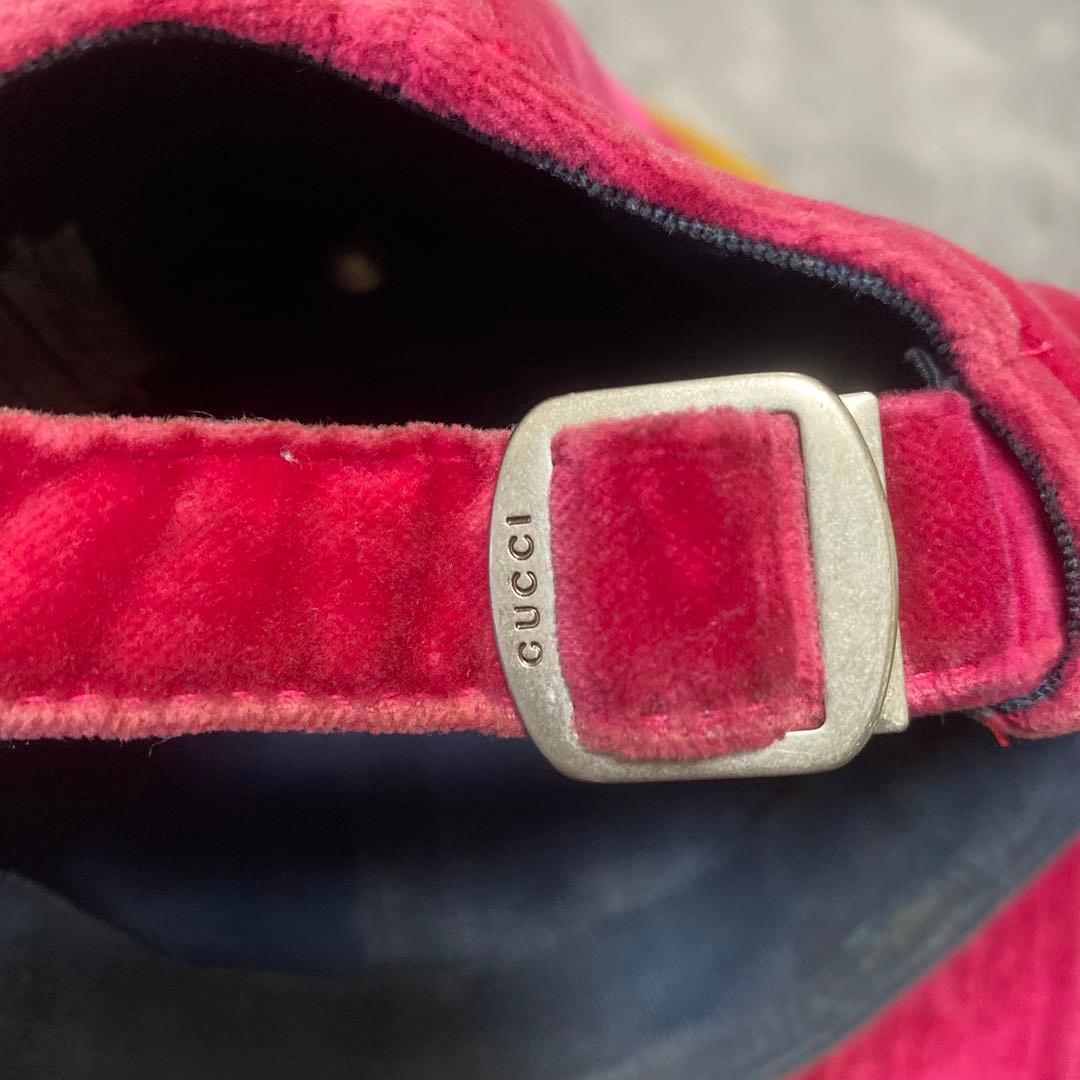 GUCCI ニューエラ　ヤンキース　キャップ　赤　ピンク