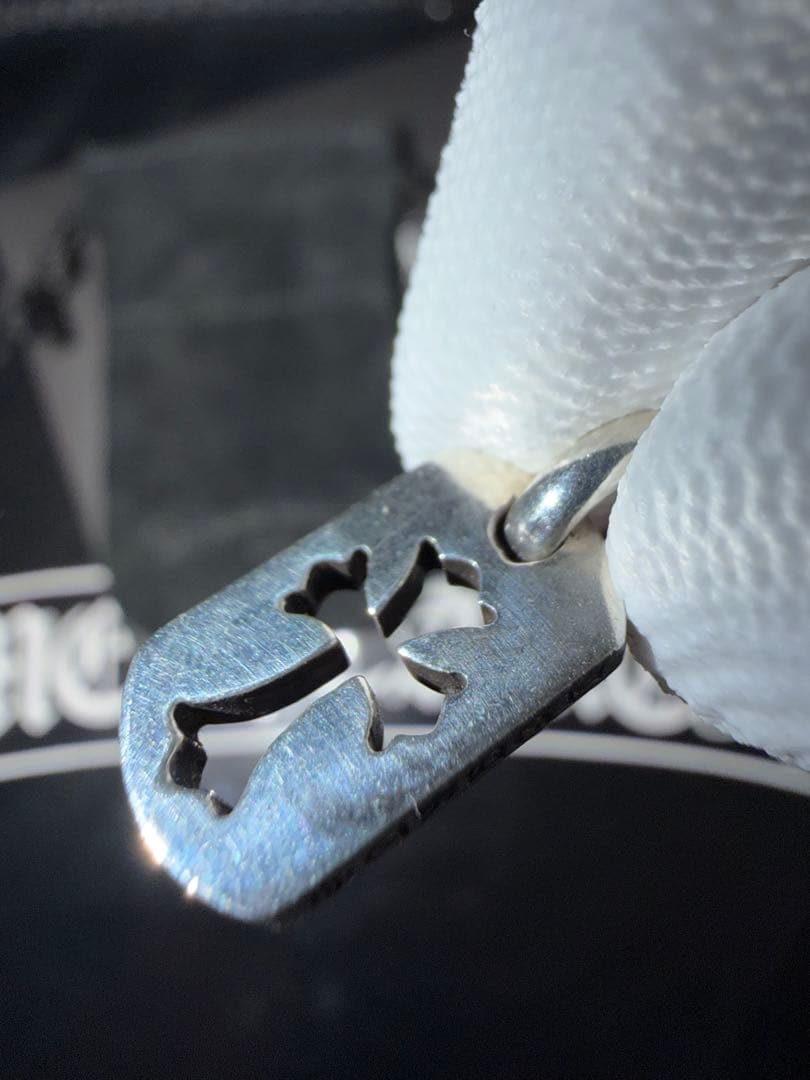 CHROME HEARTS タイニーカットアウト クロスドッグタグ