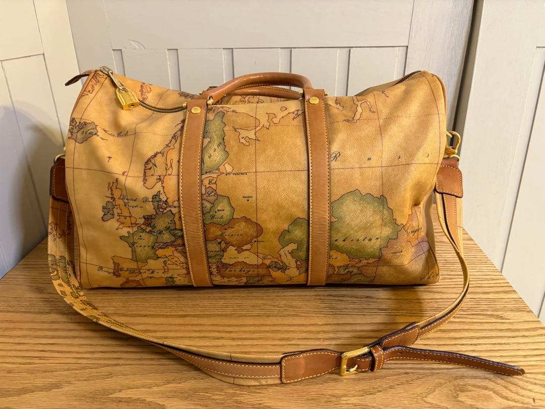 PRIMA CLASSE地図柄レザーボストンバッグ
