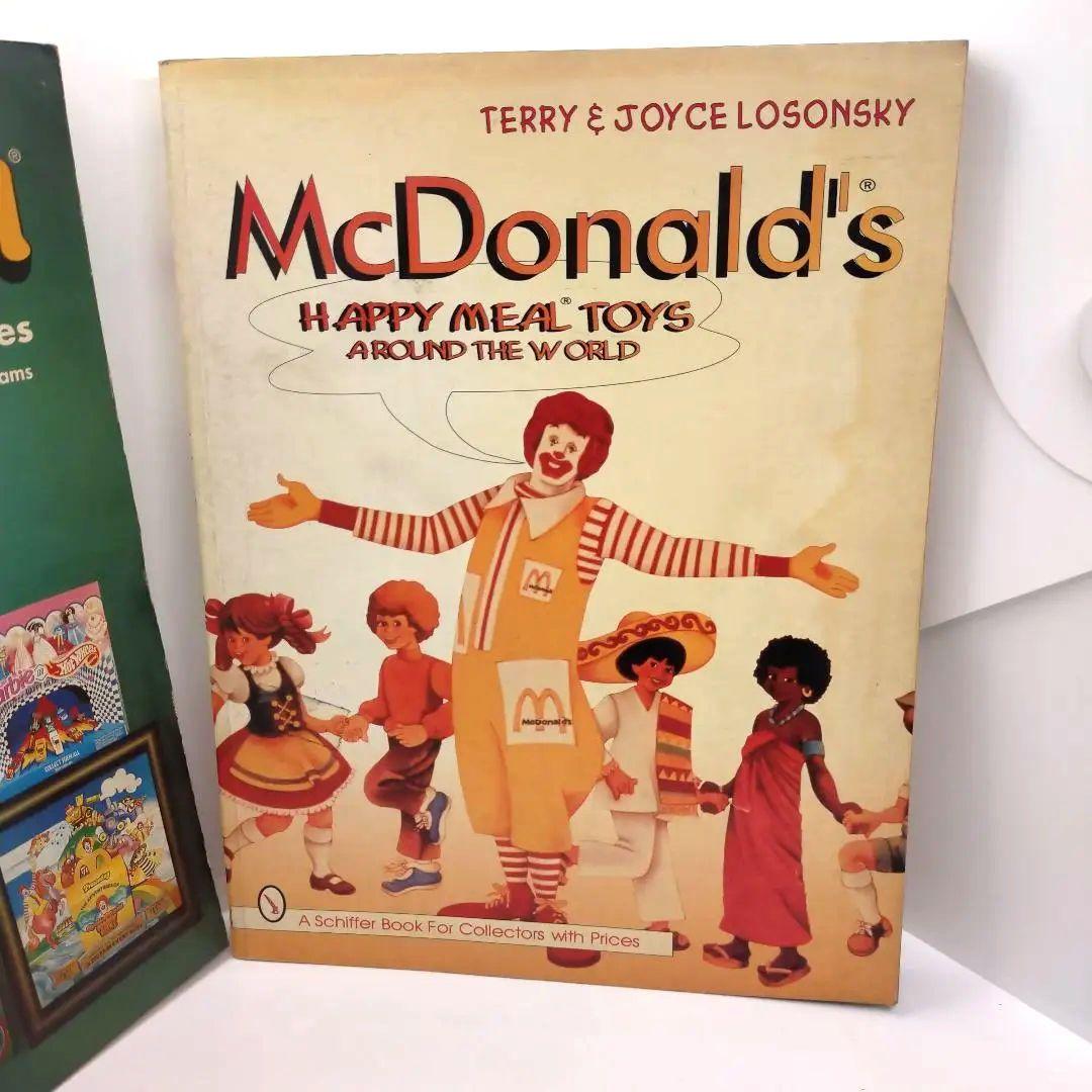 McDonald's Happy Meal Toysハッピーミールコレクタブル本
