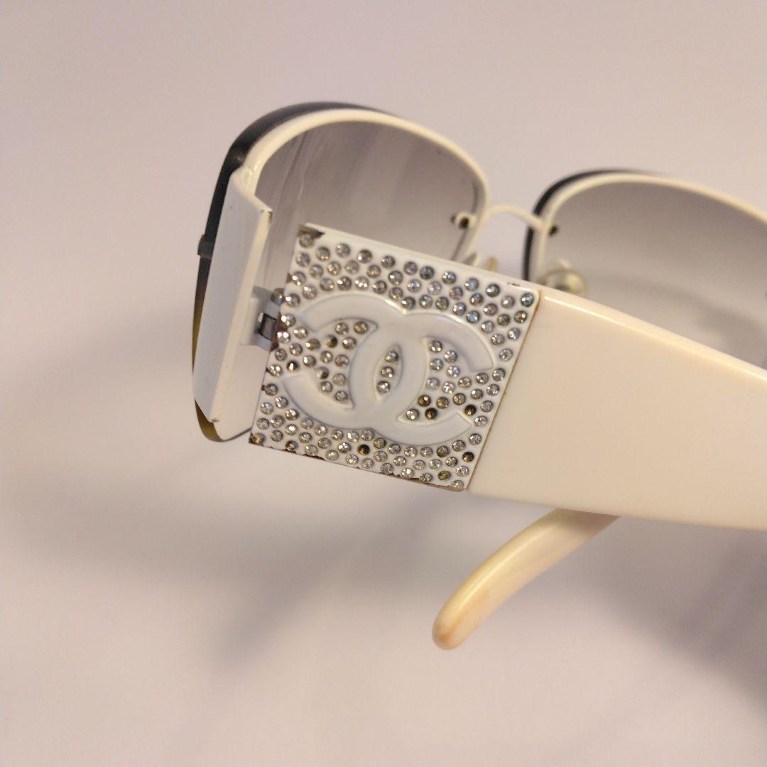 CHANEL シャネル　ココマーク　ラインストン　サングラス　ホワイト