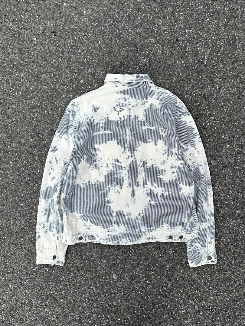 stussy ジャケット　ジップ付き　襟付き　迷彩　白　グレー