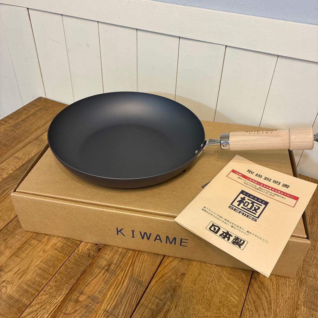 新品 極 リバーライト フライパン 28cm