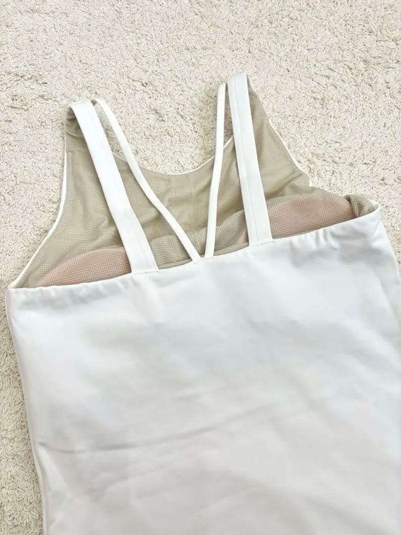 【sukala】新品タグ付 タンクトップ Lサイズ ホワイト ヨガウェア
