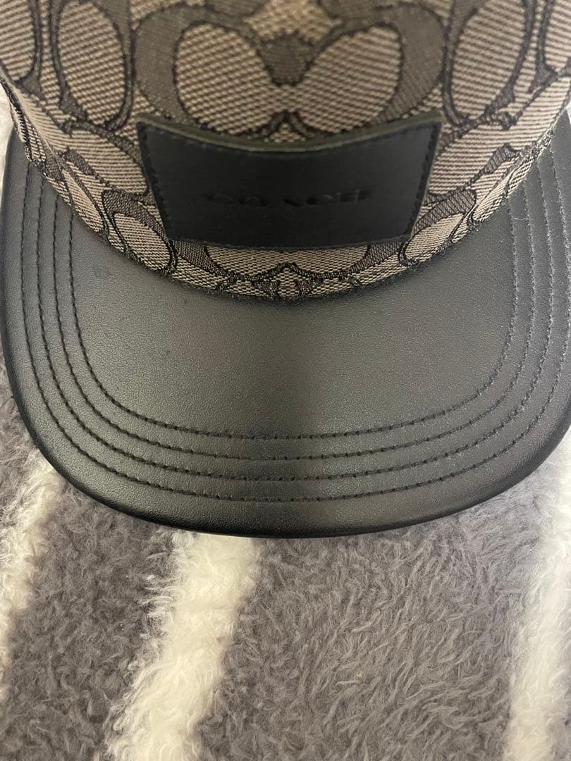 COACH ロゴ入りベースボールキャップ グレー