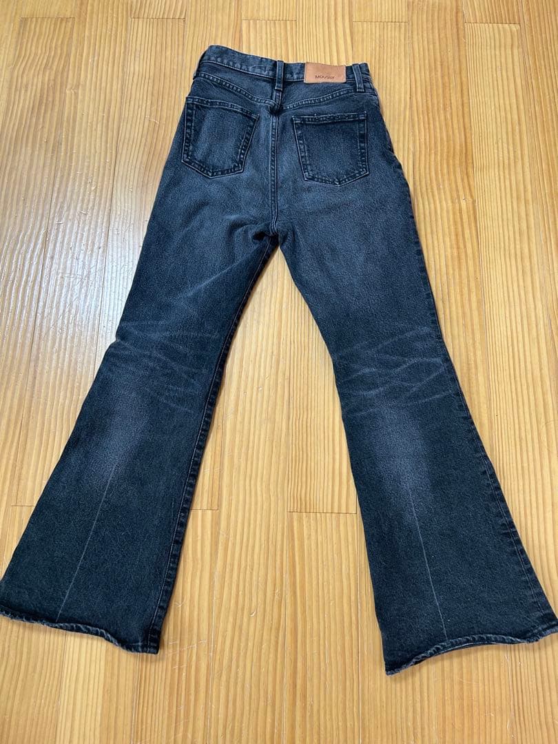 パンツ MOUSSY MVS BLACK FLARE 24