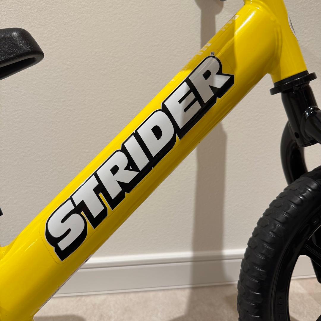 【人気カラー】STRIDER イエローバランスバイク 12インチ