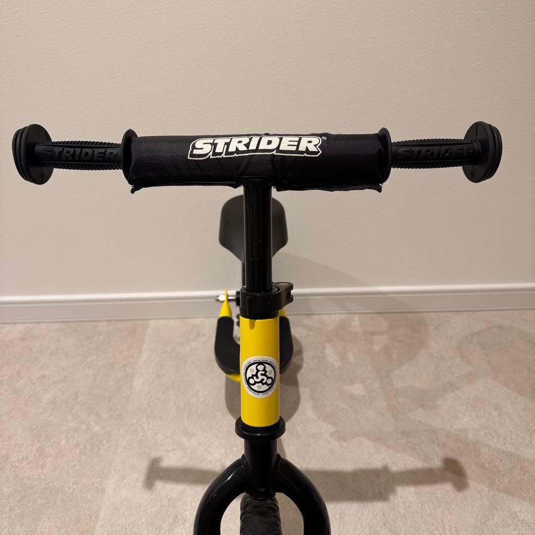 【人気カラー】STRIDER イエローバランスバイク 12インチ