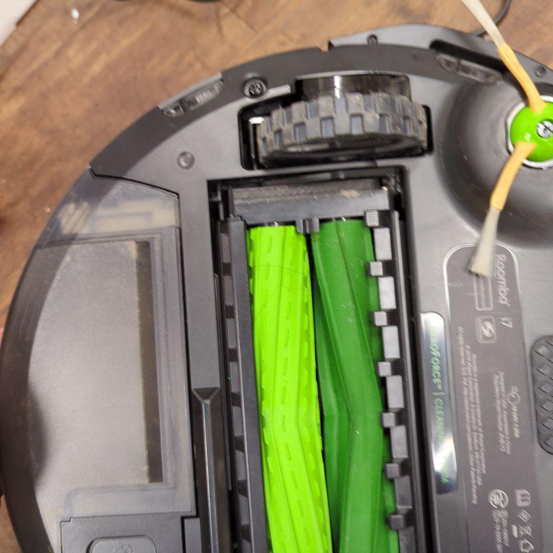 iRobot Roomba ルンバ i7　自動ゴミ収集付壊れあり写真で確認！