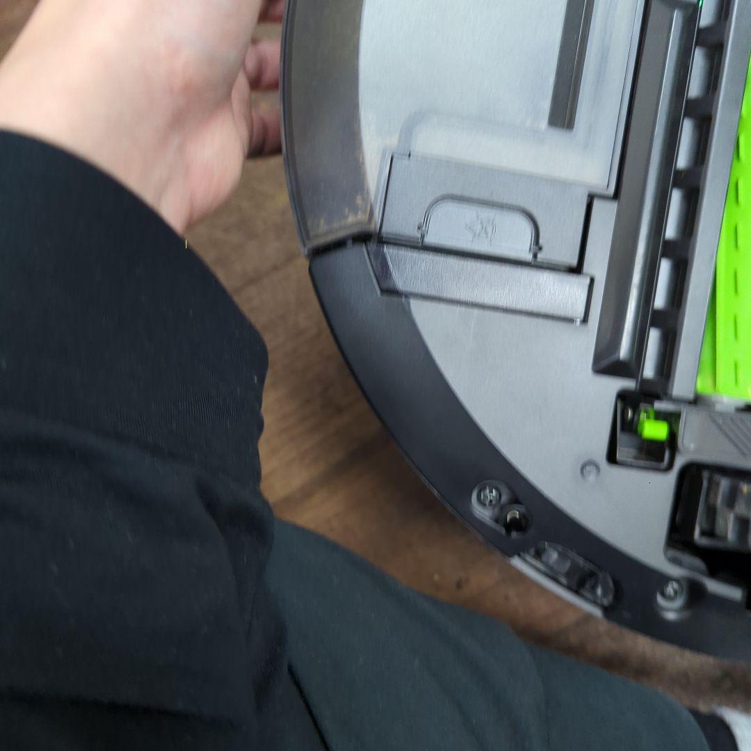 iRobot Roomba ルンバ i7　自動ゴミ収集付壊れあり写真で確認！