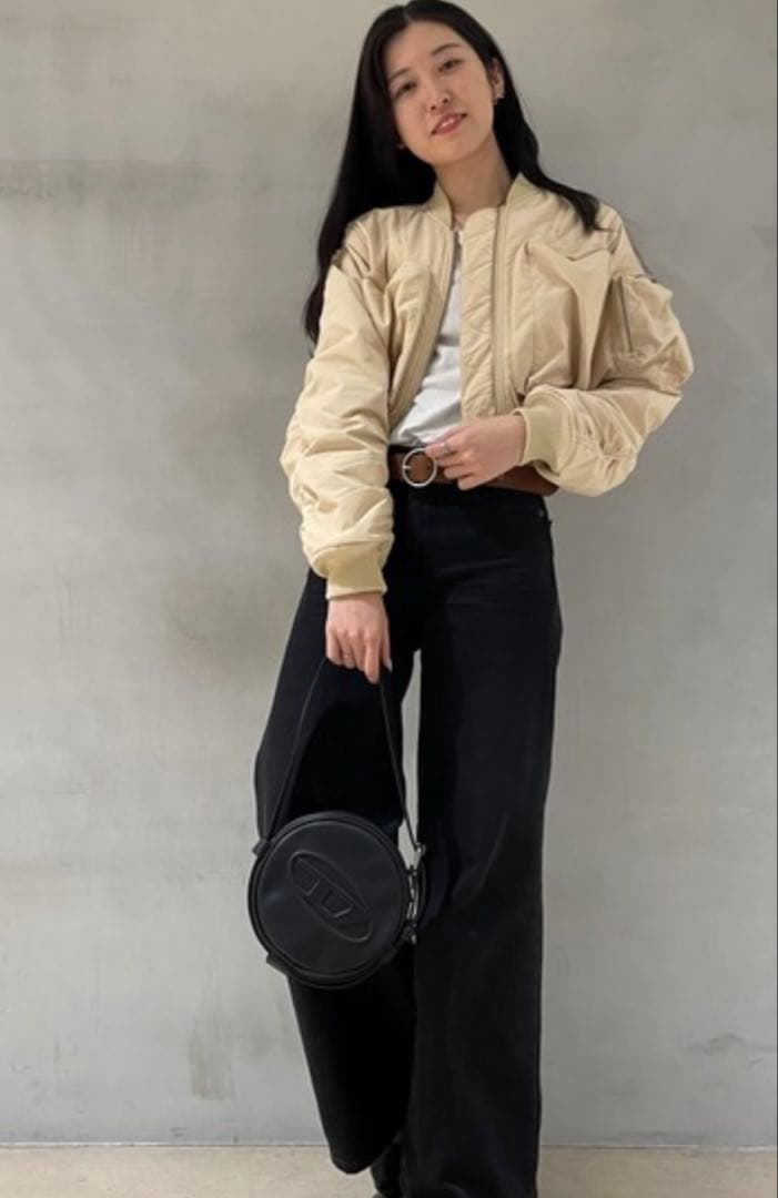 美品✨DIESEL ディーゼル ショルダーバッグ Dロゴ ラウンドボディバッグ