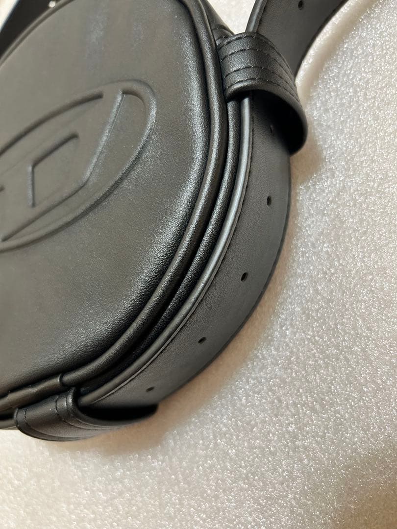 美品✨DIESEL ディーゼル ショルダーバッグ Dロゴ ラウンドボディバッグ