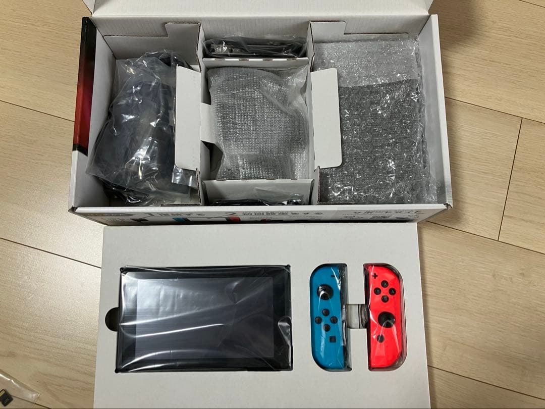 microSD付き Nintendo Switch 青/赤 本体 付属品完備