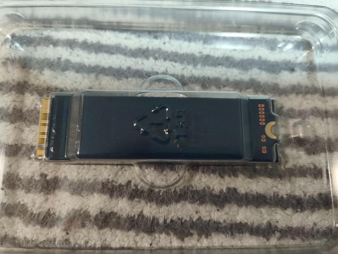 内蔵型SSD Kingston PCIe NVMe Gen 4.0 x4 512GB SSD