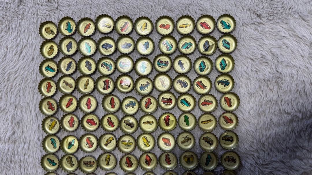 大迫力232個！スーパーカー王冠　昭和レトロ　コカコーラ　ファンタ　コレクション