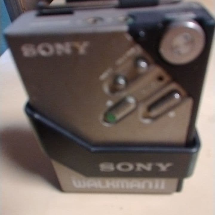◆昭和レトロ　SONY WALKMAN II カセットプレーヤー