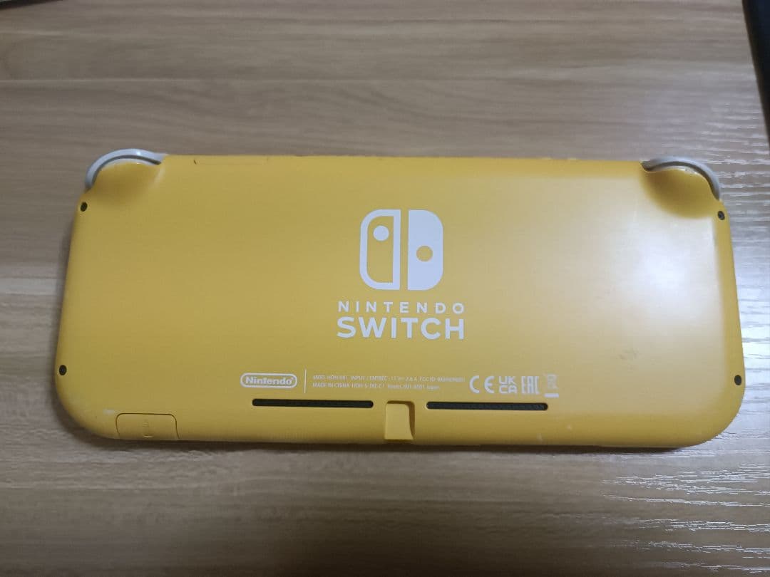 d*9様 Nintendo Switch Lite イエロー ジャンク