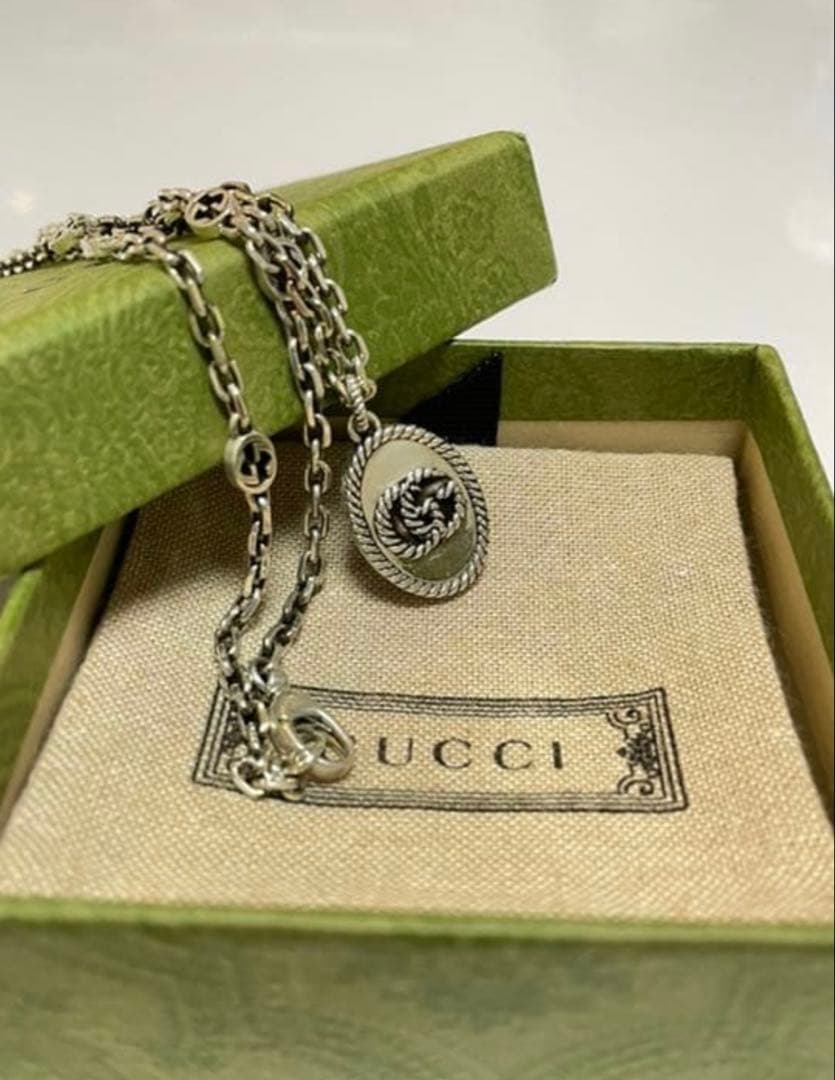 GUCCI シルバー ネックレス オーバル