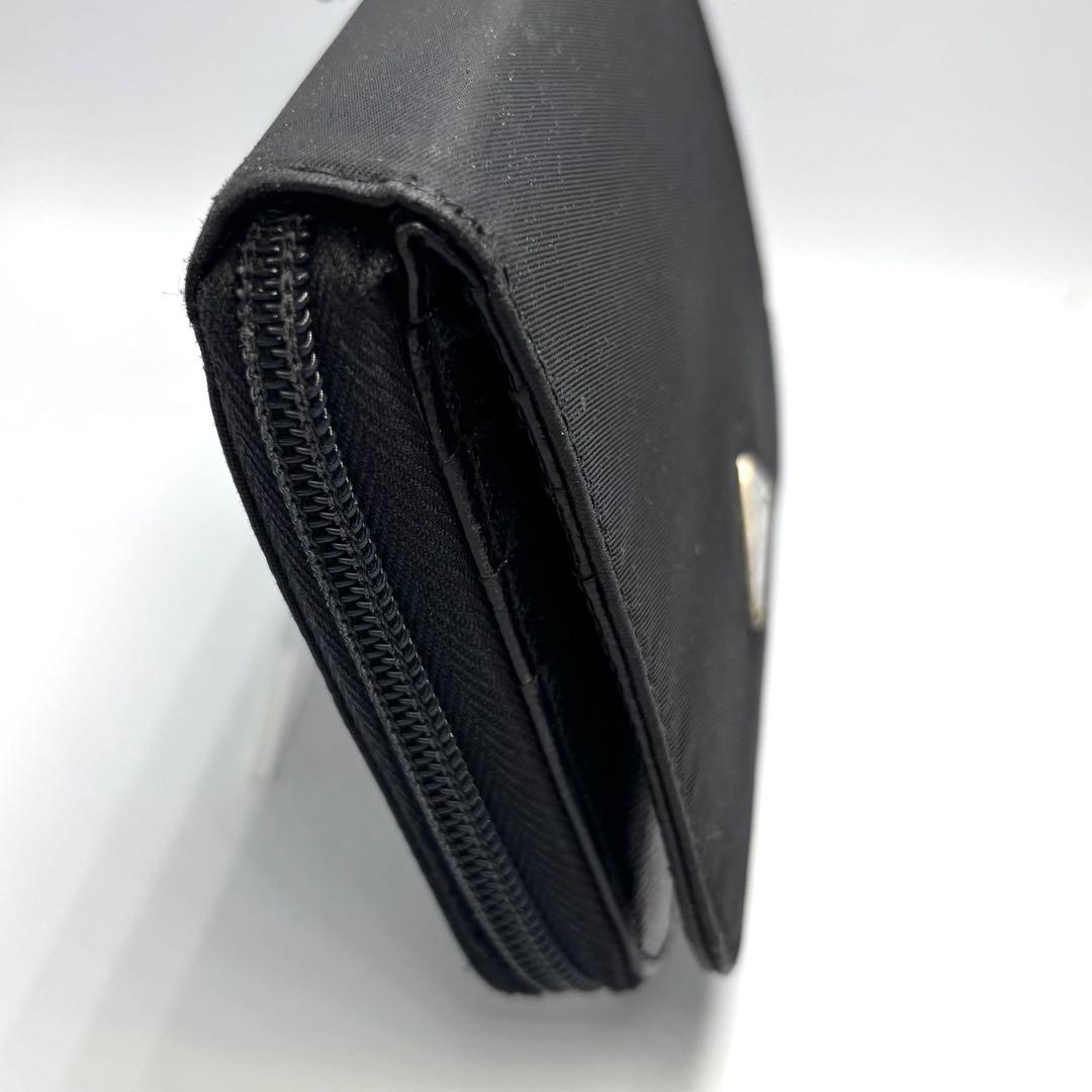 PRADA プラダ ナイロン 三角ロゴ 二つ折り 財布 ZIPPED USED黒
