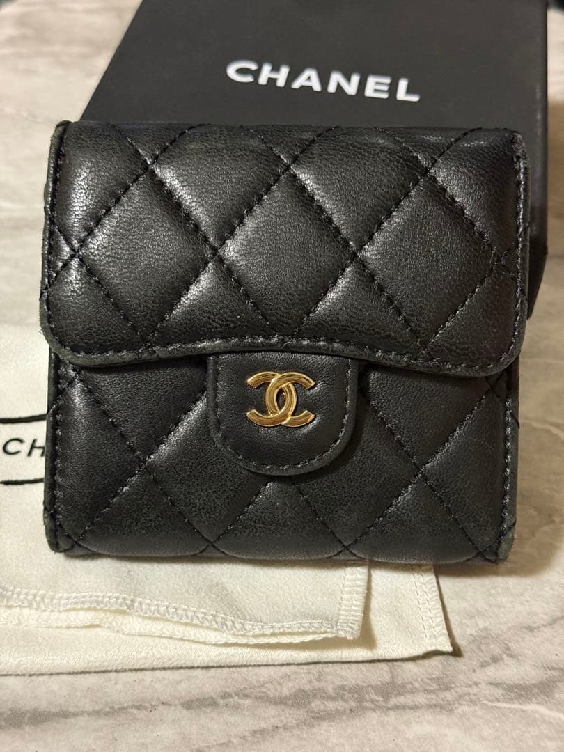 CHANEL シャネル クラシック スモール フラップ ウォレット 三つ折財布