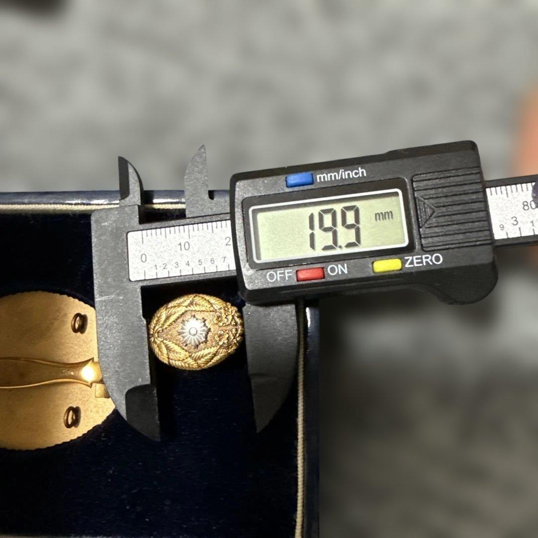 功績章 箱入り 大小2個 ケース付き