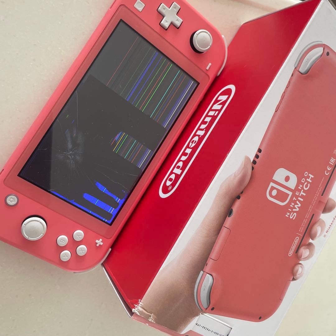 Nintendo Switch Lite コーラル ひび割れあり