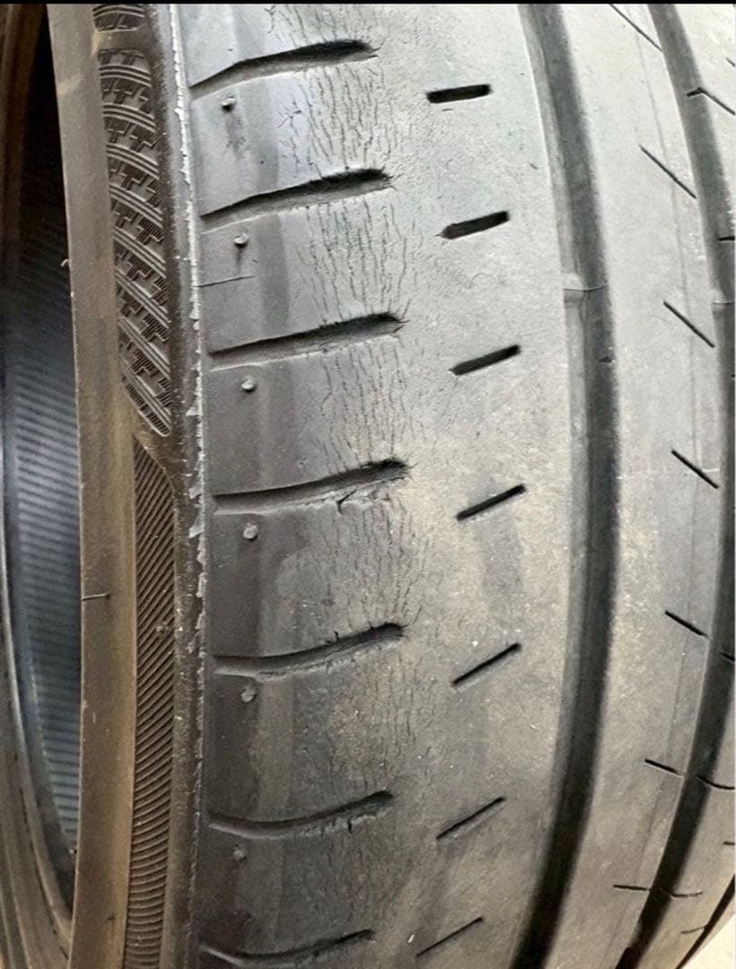 ブリヂストン REGNO 215/45R17 タイヤ