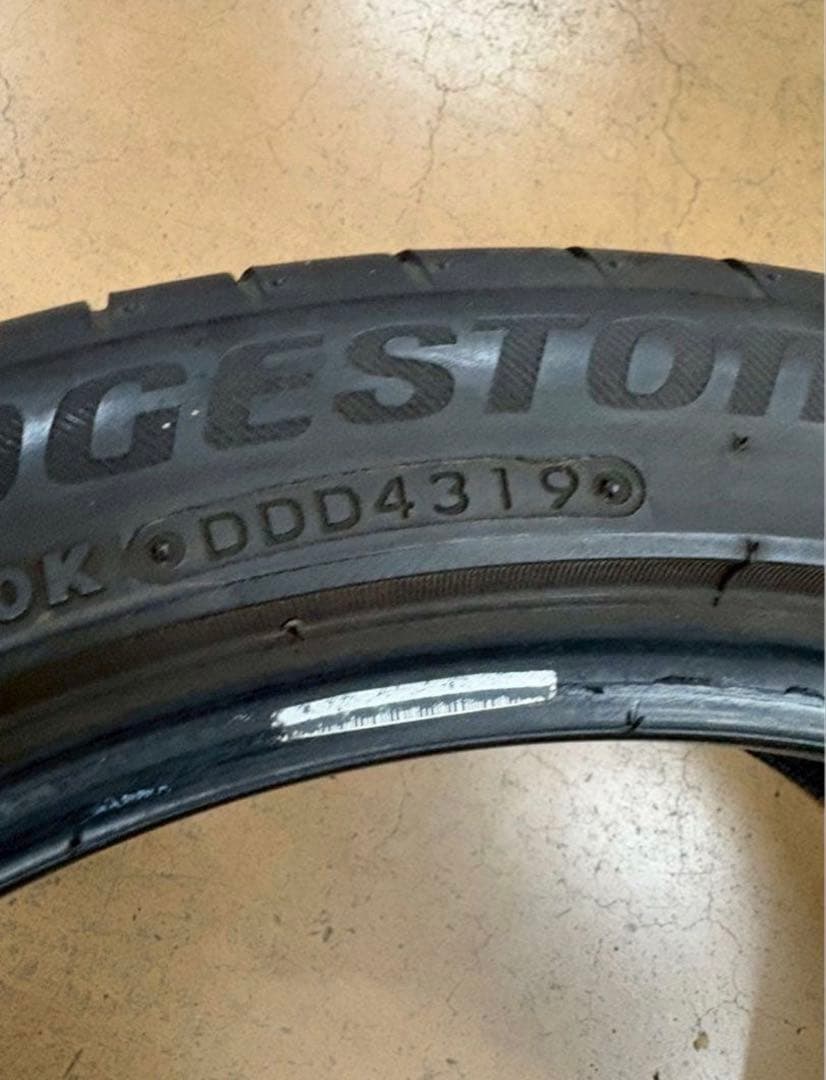 ブリヂストン REGNO 215/45R17 タイヤ