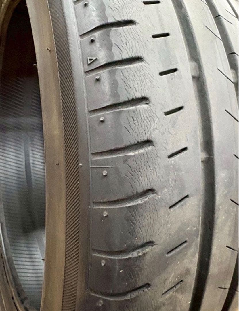 ブリヂストン REGNO 215/45R17 タイヤ