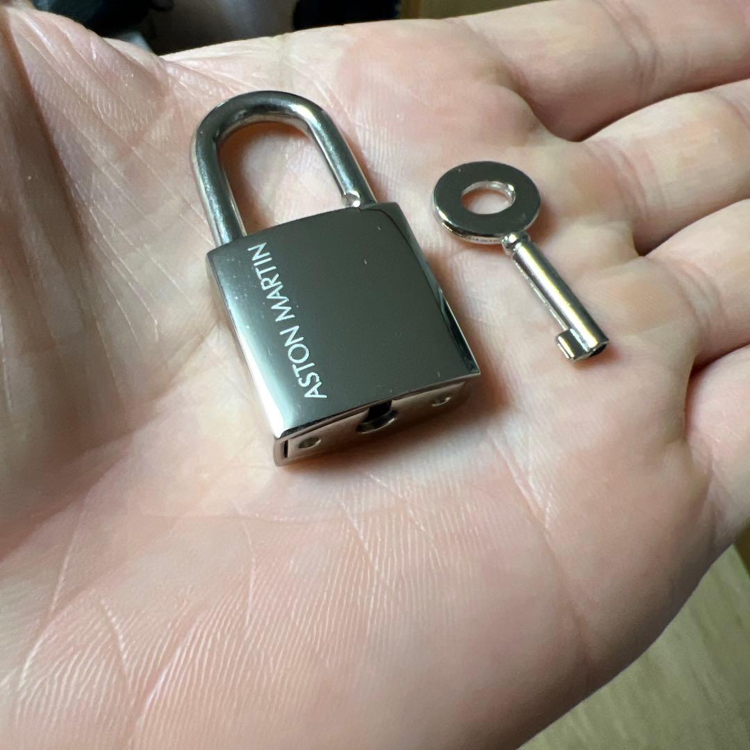 Aston Martin レトロなボストンバッグ ブラウン レザー