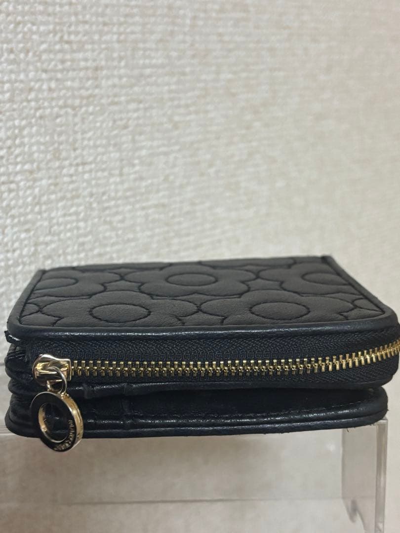 n*n様 MARY QUANT ブラック 花柄 二つ折り財布