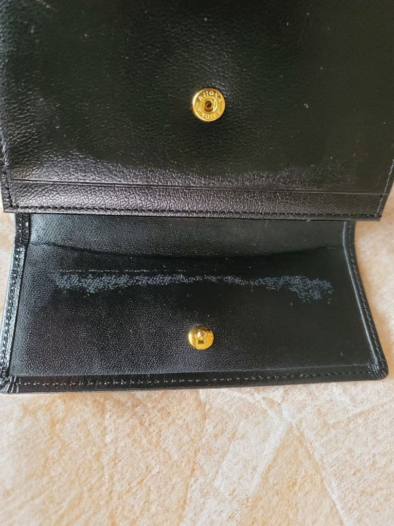 Yves Saint Laurent 二つ折り財布 黒