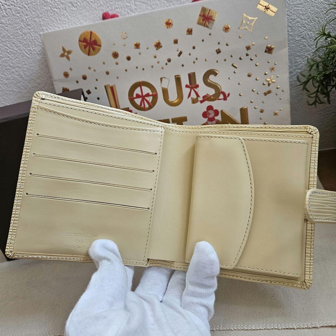 【ほぼ新品】ルイヴィトン エピ ポルトビエ コンパクト ヴァニラ 二つ折り財布