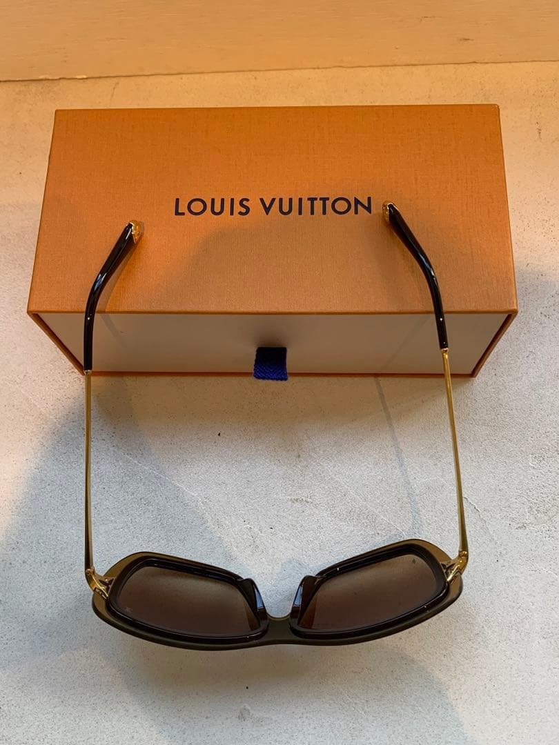 【一度使用のみ】Louis Vuitton ポピー　サングラス　フラワーモチーフ