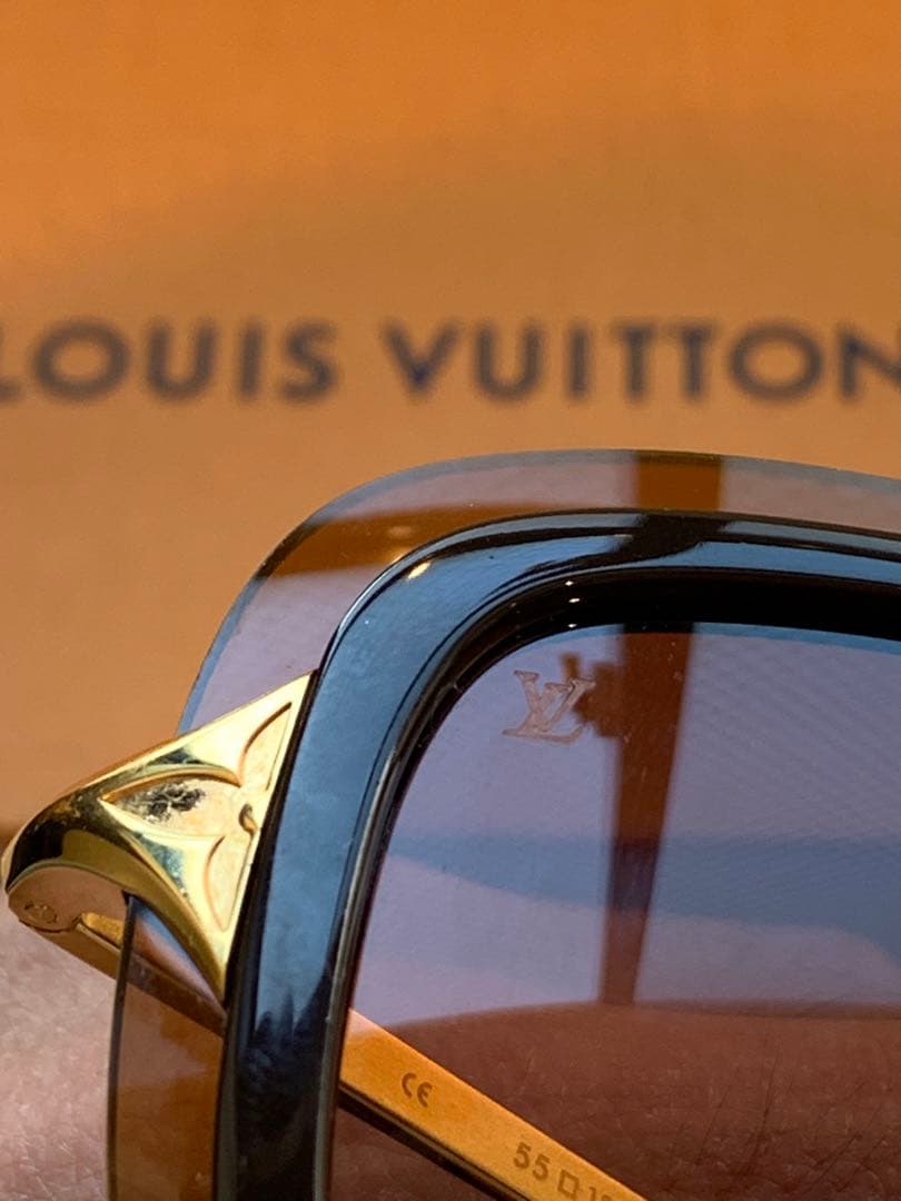 【一度使用のみ】Louis Vuitton ポピー　サングラス　フラワーモチーフ