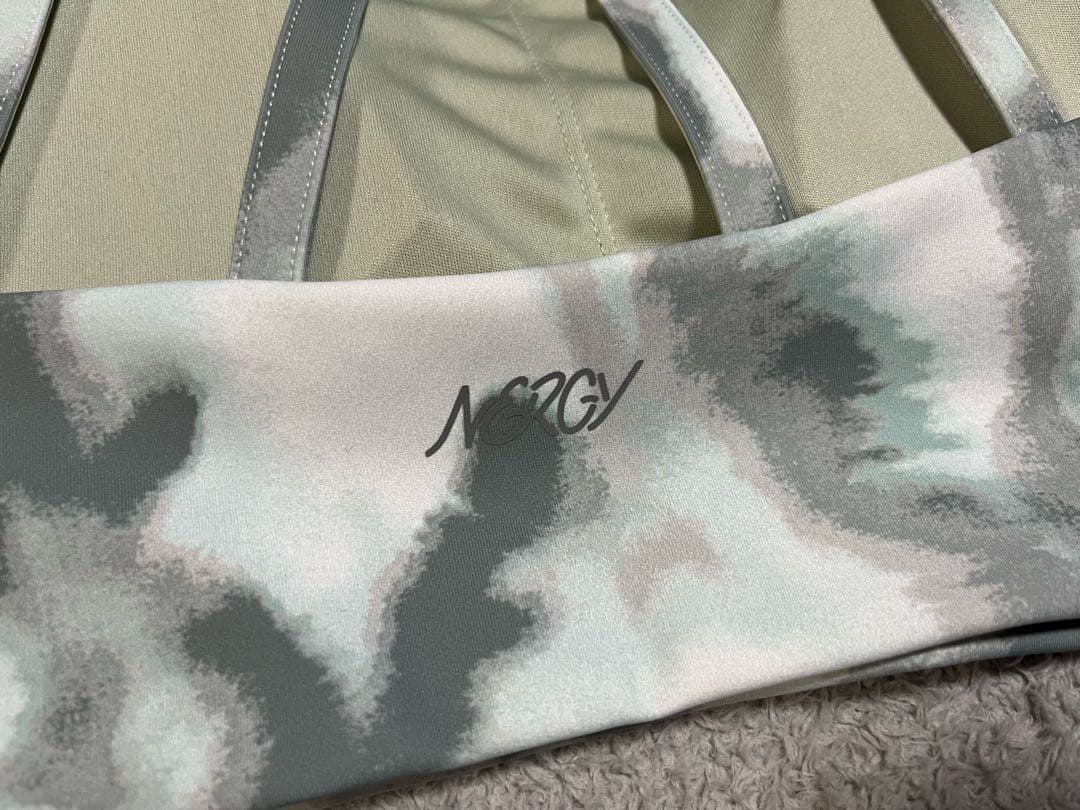 【他の方購入されても発送致しません。】　NERGY ヨガウェア