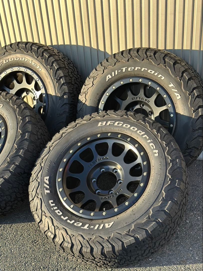 ランドクルーザープラド　ホイール　METHOD RACE WHEELS
