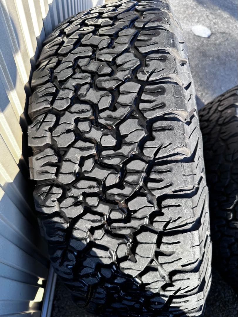 ランドクルーザープラド　ホイール　METHOD RACE WHEELS