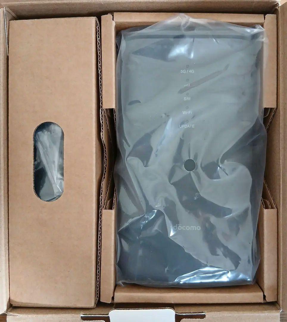 NTT docomo  5G HR02 モバイルルーター