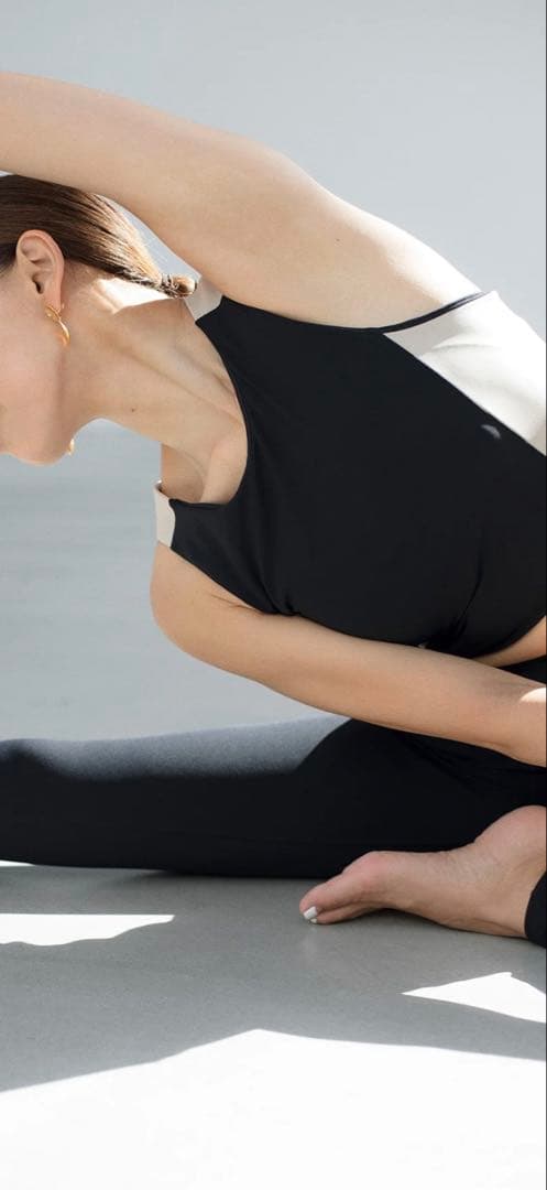 Werthy 野沢和香　YOGA トップス&レギンスセット
