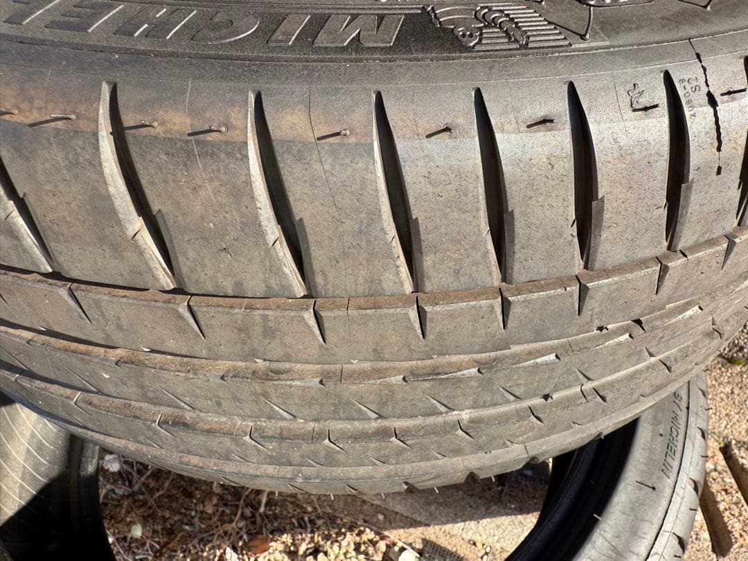 MICHELIN PILOT SPORT4 215/40R18 タイヤ