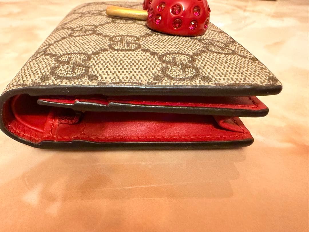 【✨極美品✨】GUCCI チェリー装飾 ビジュー欠無し二つ折り財布
