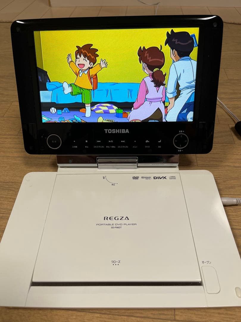 美品 REGZA東芝ポータブルDVDプレーヤー SD-P96DT 9V型