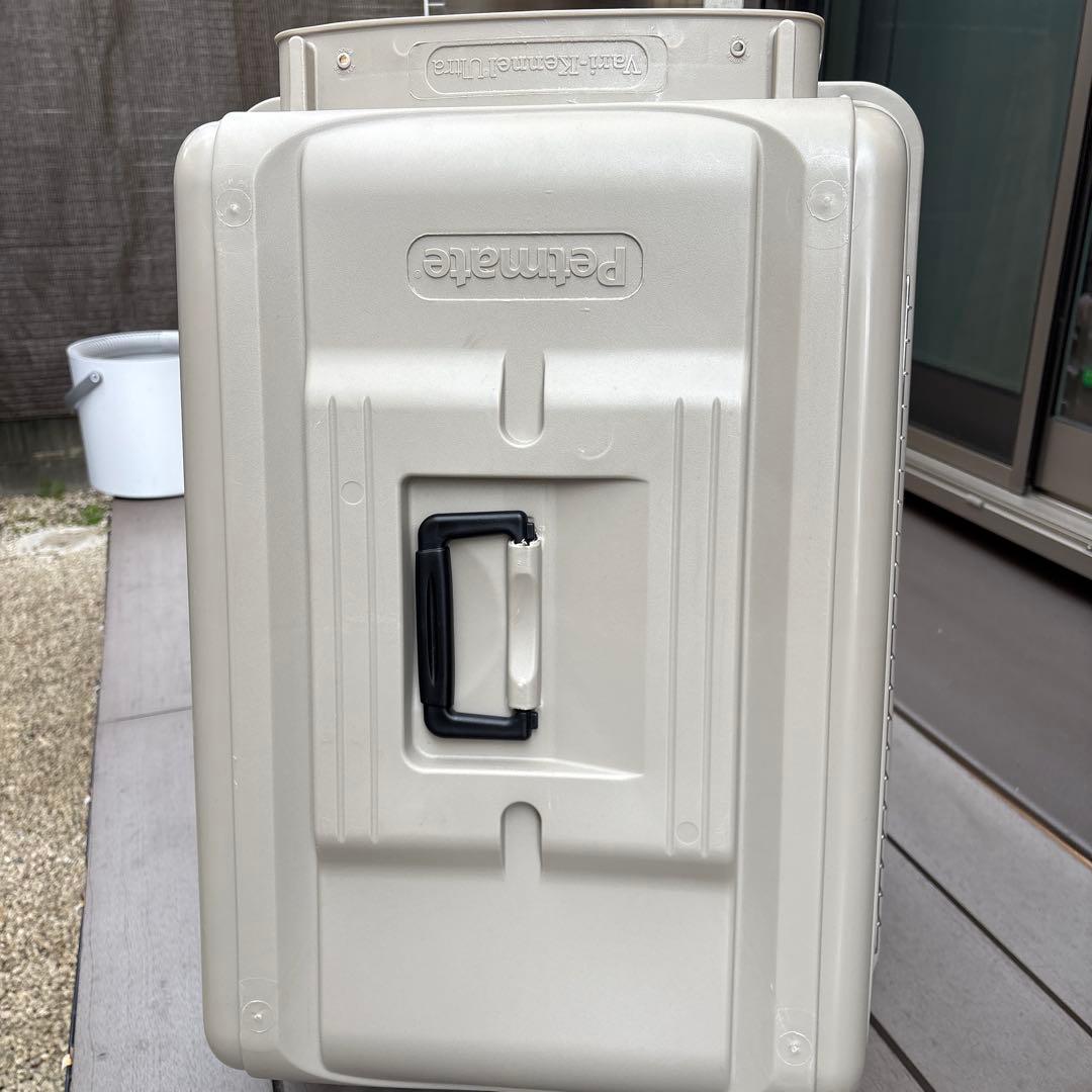 中型犬用プラスチックキャリー