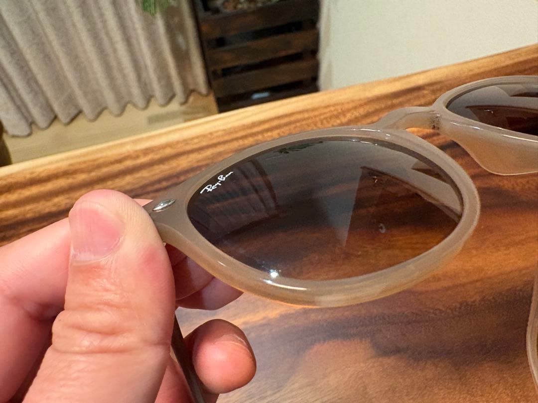 ☆美品☆Ray-Ban RB4259F クリアフレーム サングラス