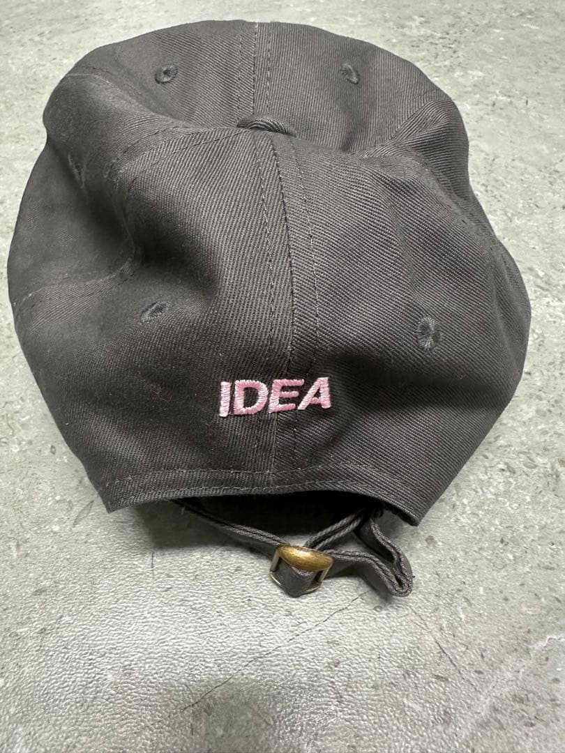 IDEA BOOKS DO YOU KNOW WHO I AM ?キャップ