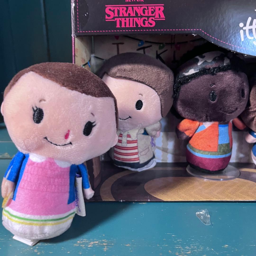 ストレンジャー・シングス ぬいぐるみフィギュアセット