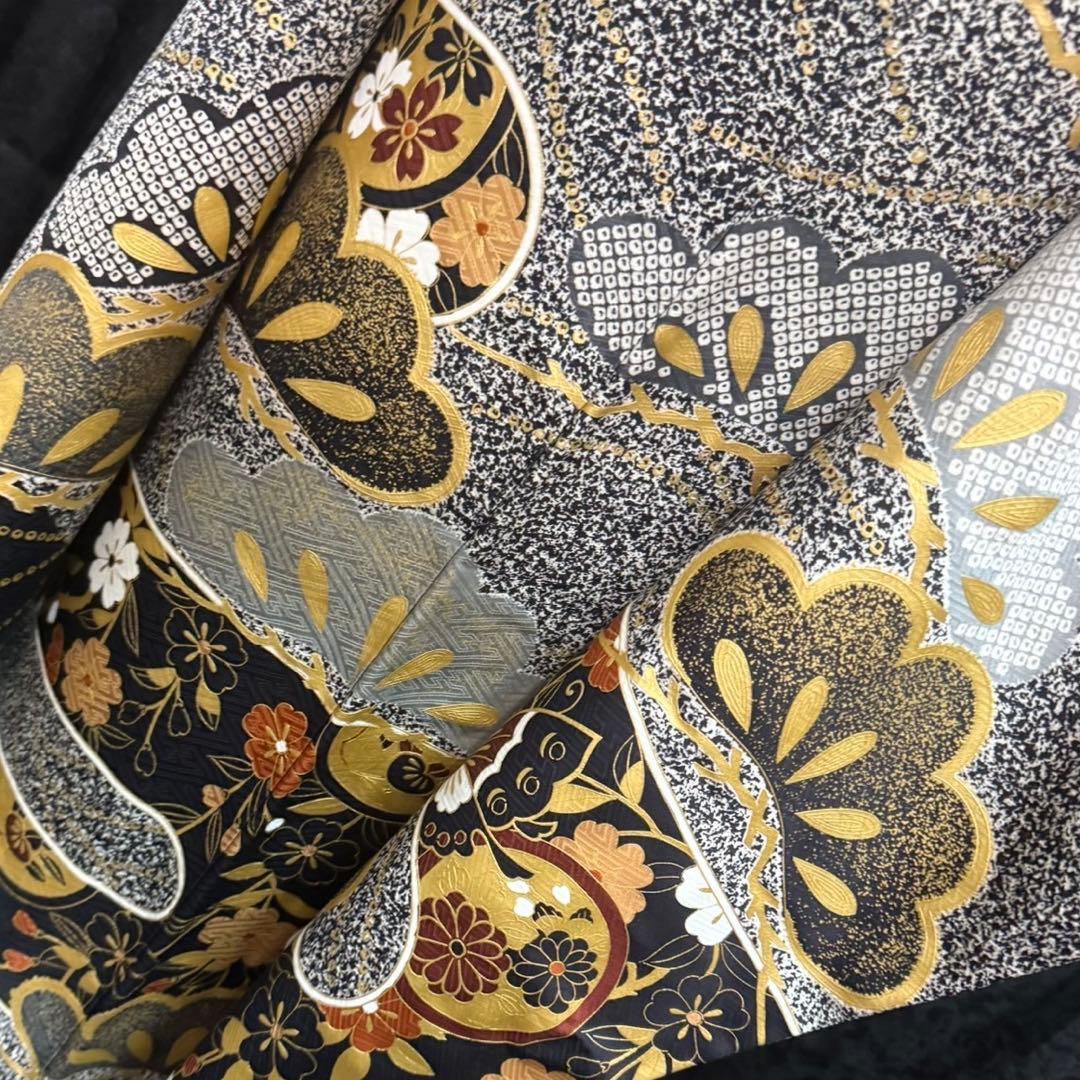 美品　たたき染　黒灰　金駒刺繍　舞蝶　金彩　松　逸品　フルセット　振袖　振り袖