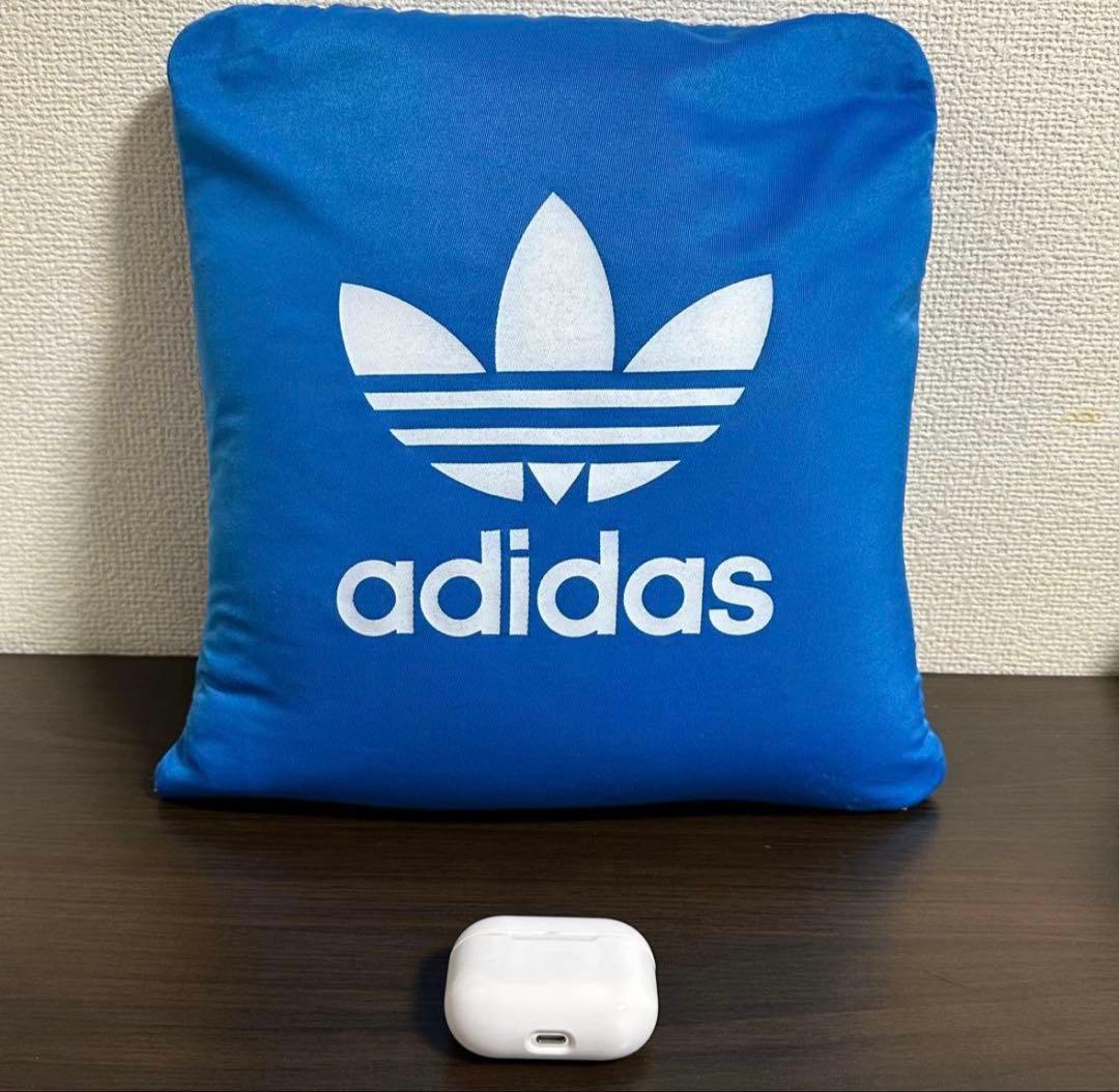 レア　adidas オリジナルス　クッション 非売品ノベルティ クッション